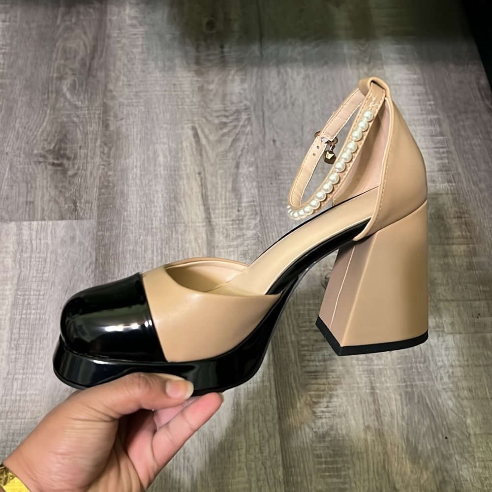 BRAND NEW TWO-TONED PLATFORM, CAP TOE CHUNKY HEEL